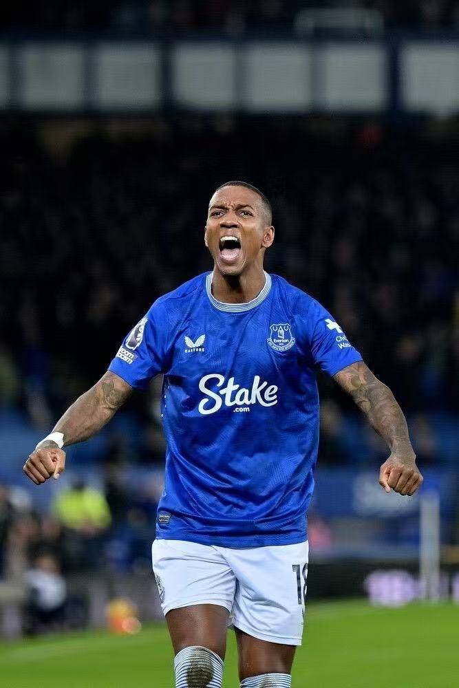 包含赛前英超焦点战，波特兰开拓者队长鼓劲，引发热议，年轻球员得到机会的词条